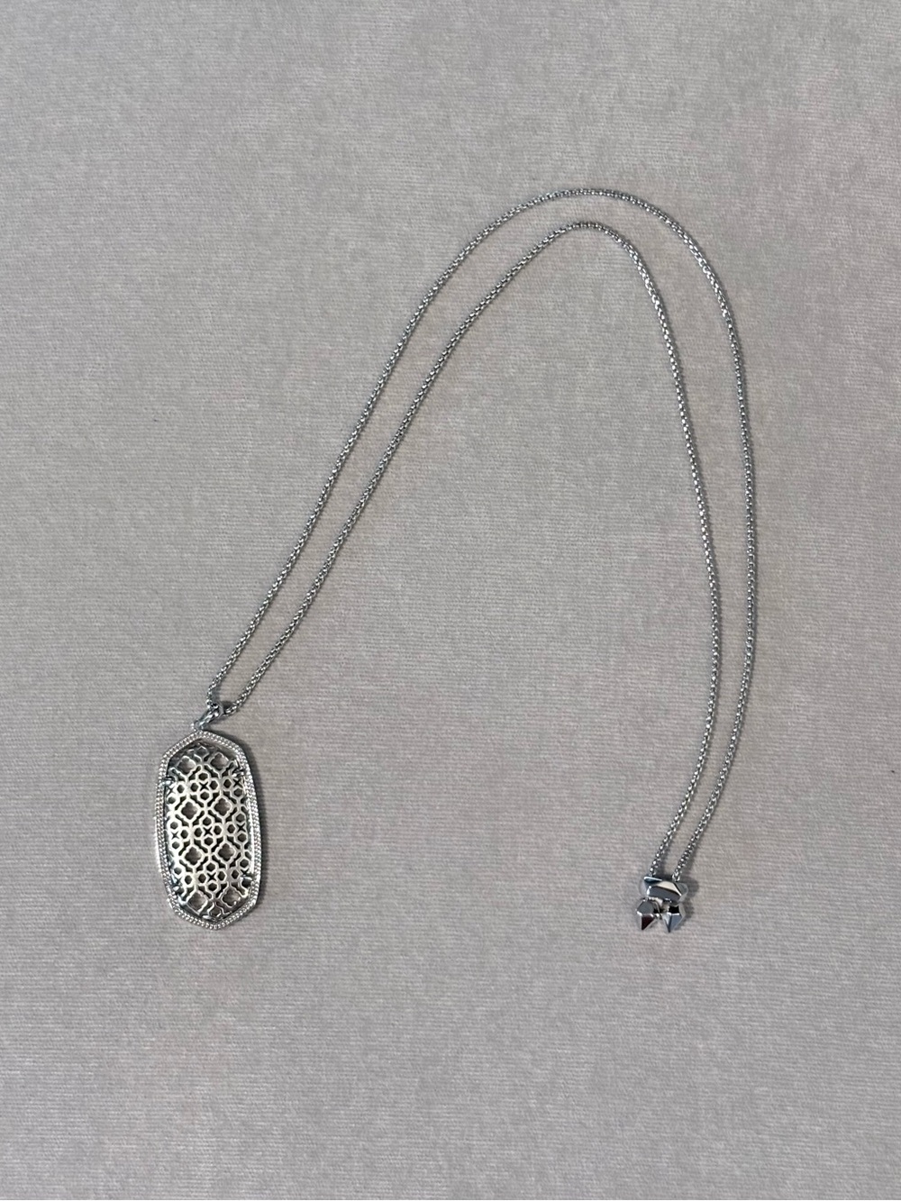 Kendra Scott Silver Filigree Pendant Necklace - Adjustable